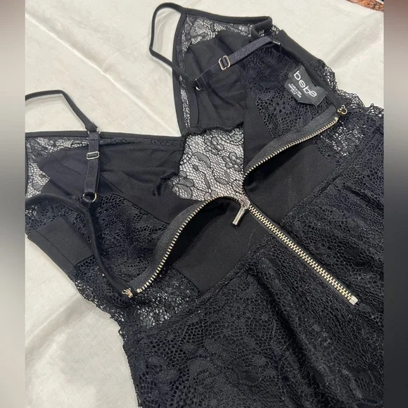 NWOT Bebe Black Lace inset Plum Tank Sz Xs - Picture 4 of 6